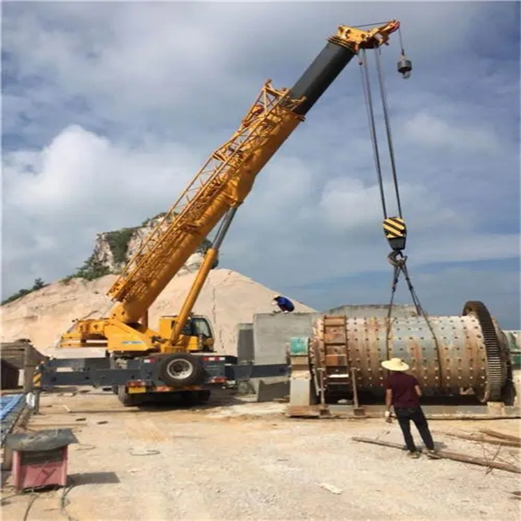 理县吊车的运输费用是否包含在租赁费用中